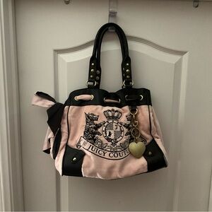 vintage pink and black juicy couture daydreamer purse